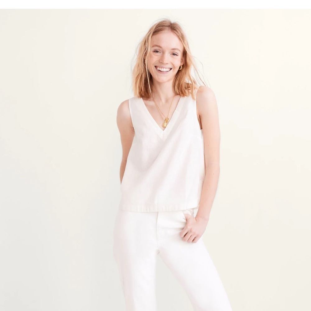 Women's White Sleeveless Top